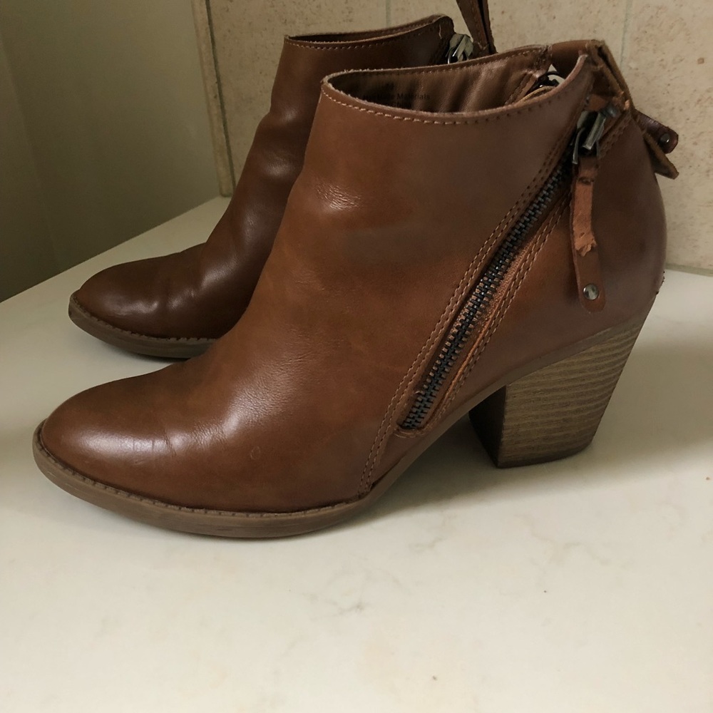 DV by Dolce Vita Brown Booties